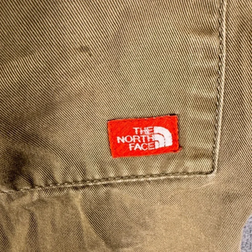 The North Face Mens Shorts 32L Chino Brown Camping Hiking‎ Outdoors Read!